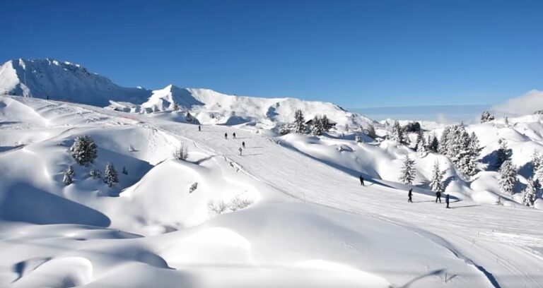 Découvrez les meilleures stations de ski en Savoie pour des vacances d’hiver inoubliables