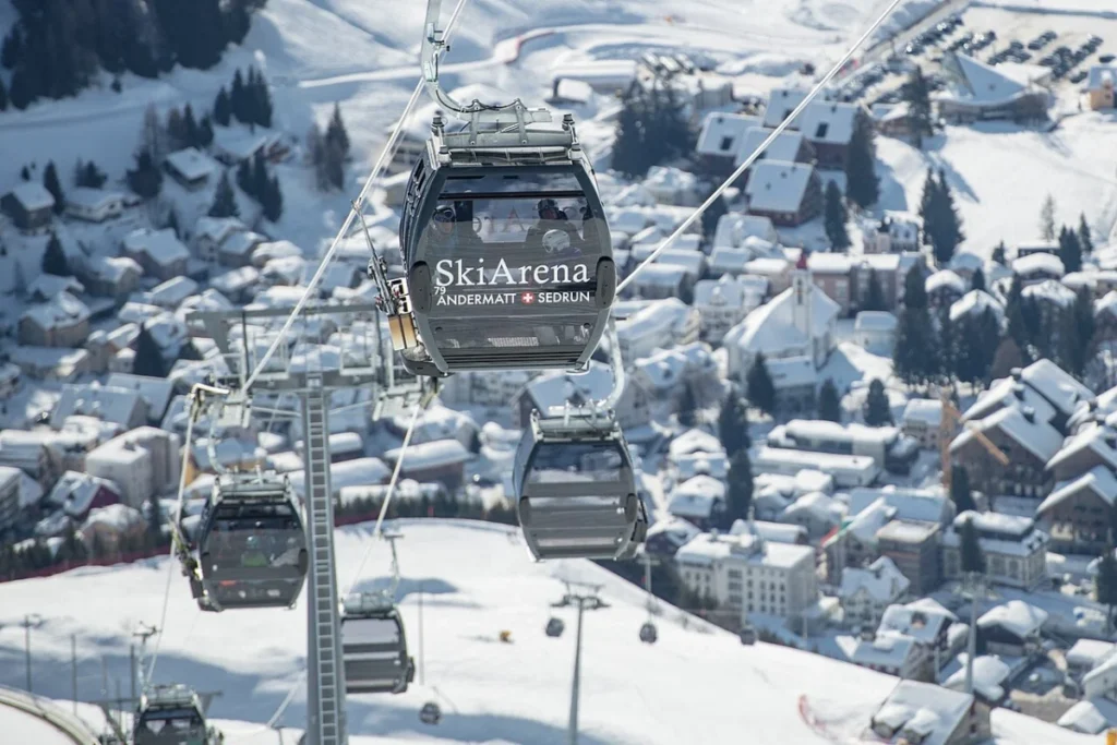 Vue de la station de ski Andermatt-Sedrun