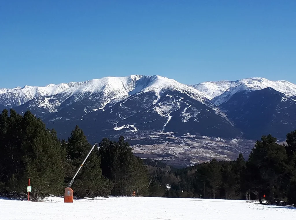 Vue de la station de ski Cambre d’Aze