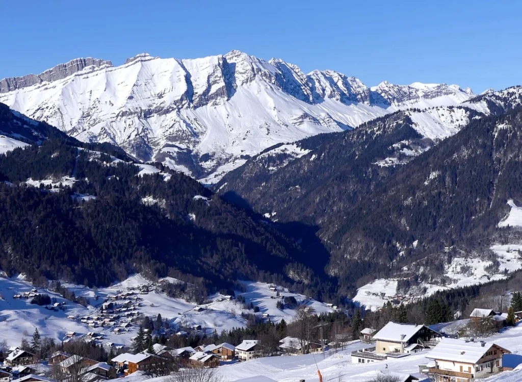 Vue de la station de ski Flumet – Saint-Nicolas-la-Chapelle